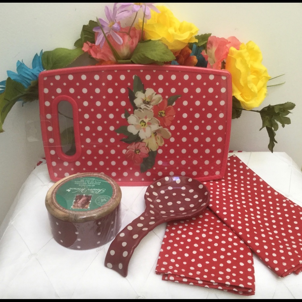 Pioneer Woman Kitchen Towel Bundle. New